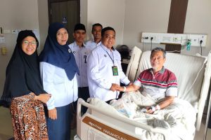 Kunjungan Sosial PA Lubuk Pakam atas Hakim yang Sedang Dirawat di Rumah Sakit
